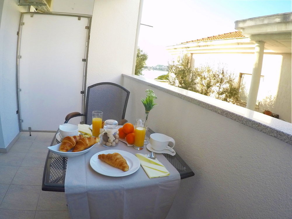 Sunset Split Hotel Podstrana Bagian luar foto