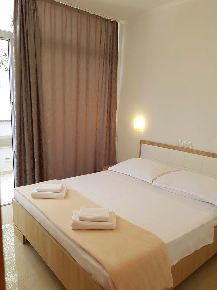 Sunset Split Hotel Podstrana Bagian luar foto