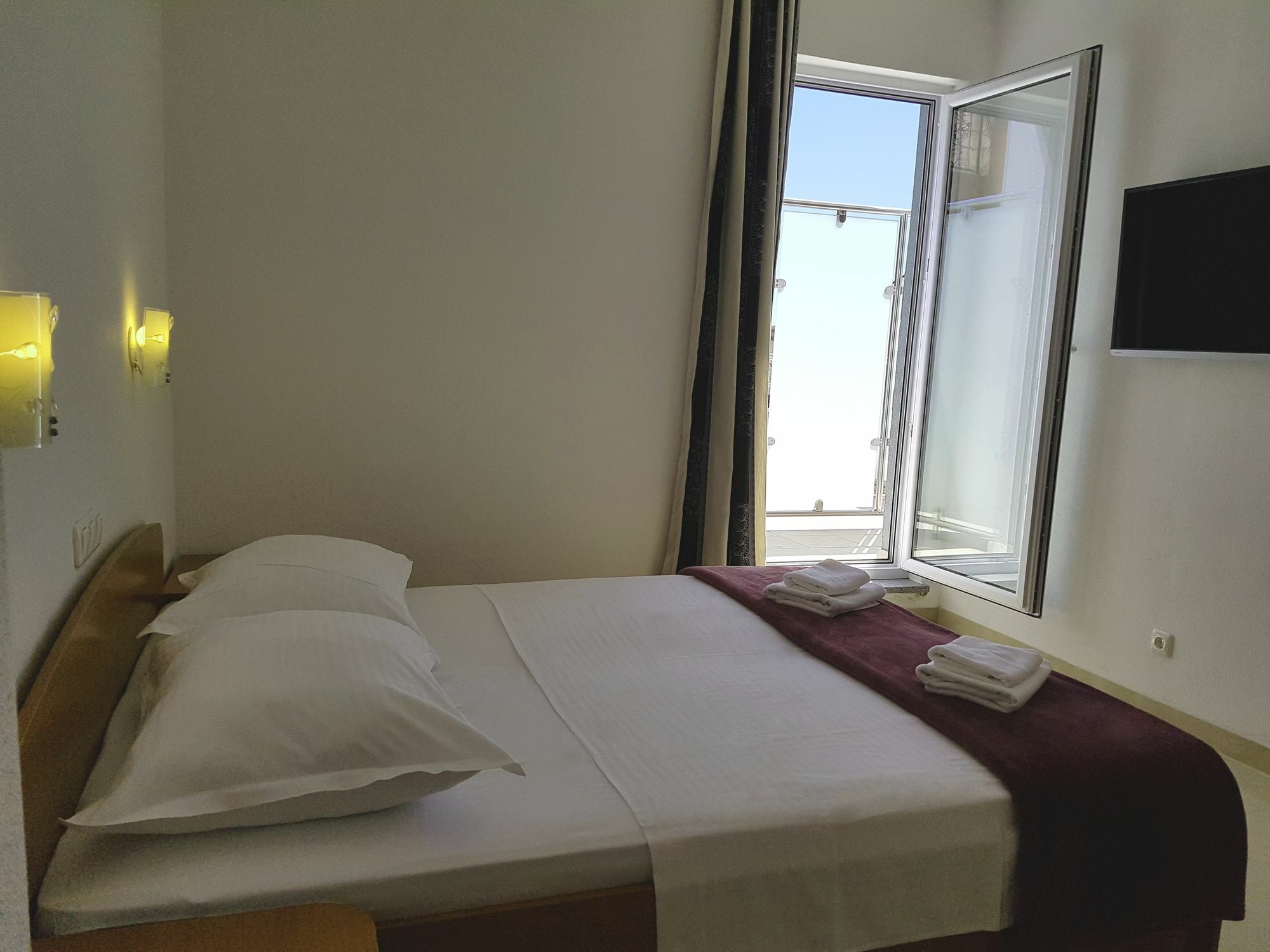 Sunset Split Hotel Podstrana Bagian luar foto
